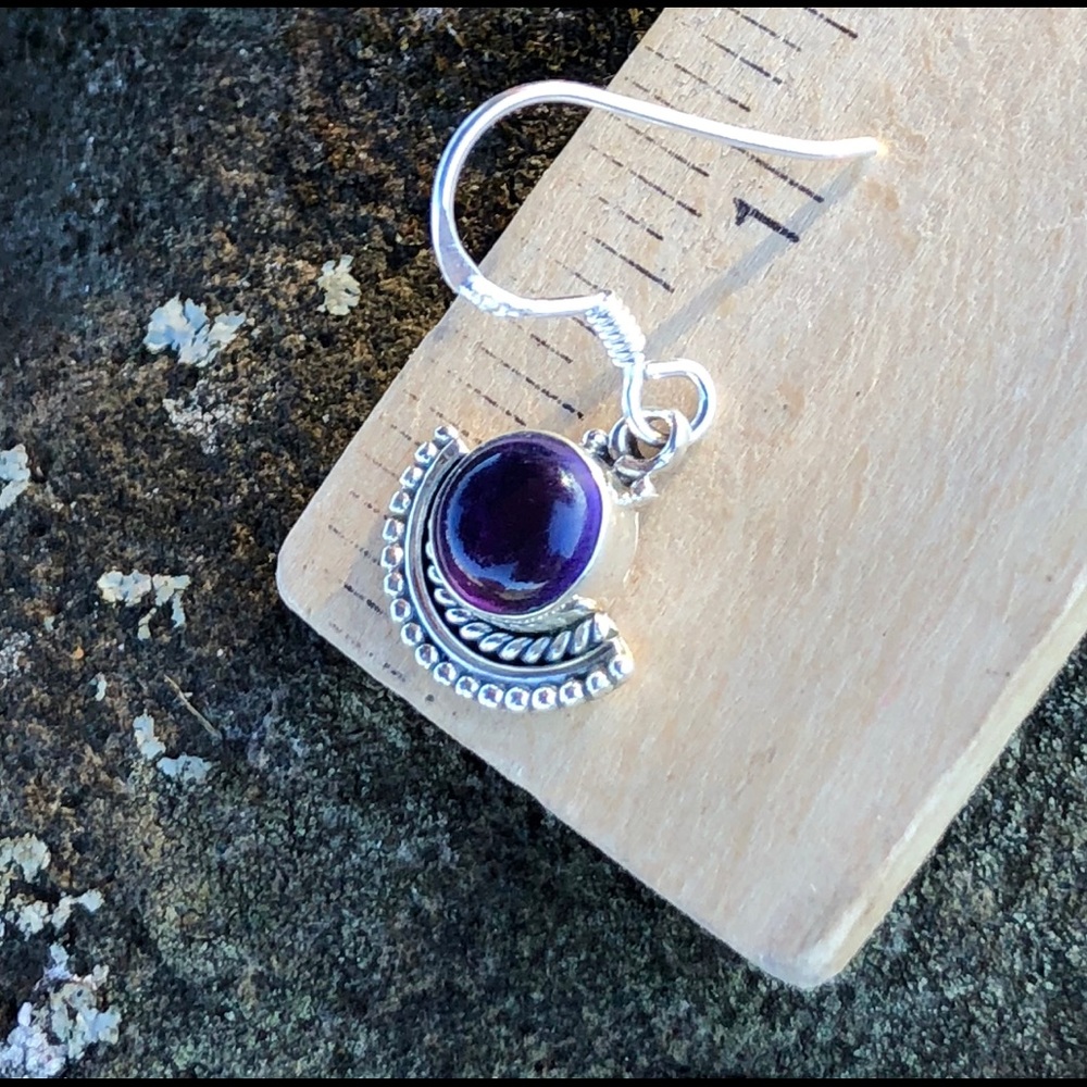 SOLD Onyx Earrings - Picture 7 of 8